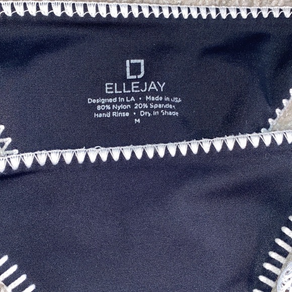 Elle Jay Bikini - Picture 4 of 4